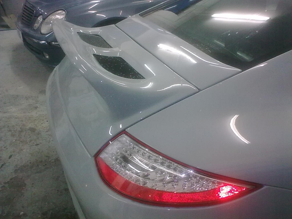 Porsche 996 Classic Ducktail Spoiler with Light & Grilles - Carbon Fiber